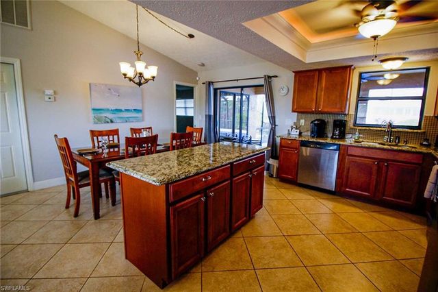 1403 SW 40th TER, Cape Coral, FL 33914