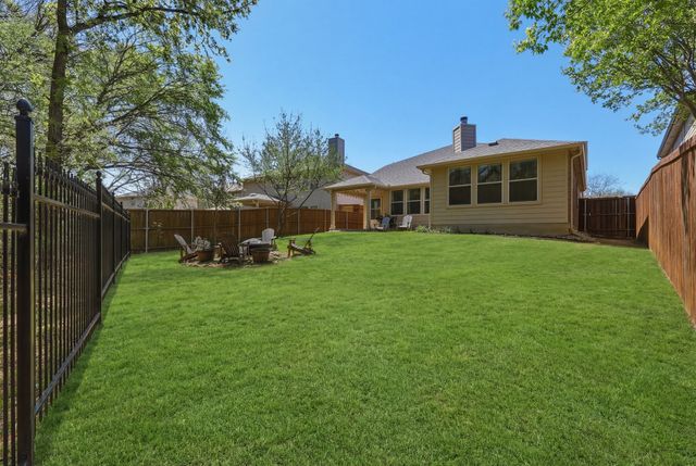 1144 Golden Eagle Court, Aubrey, TX 76227