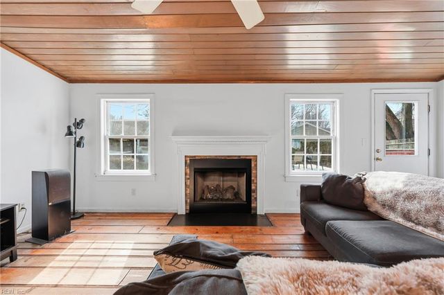 14 Connor PL, Portsmouth, VA 23702