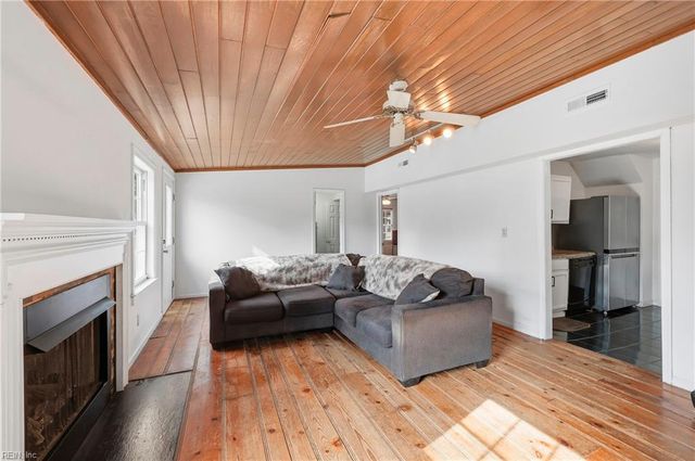 14 Connor PL, Portsmouth, VA 23702