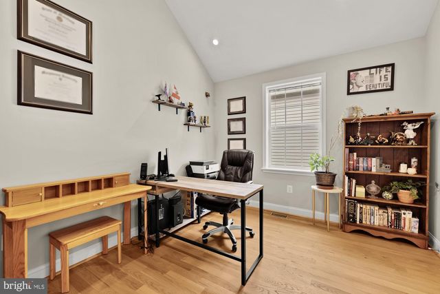 4521 CLAY ST NE, Washington, DC 20019