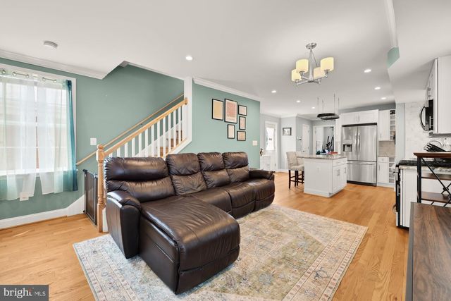 4521 CLAY ST NE, Washington, DC 20019