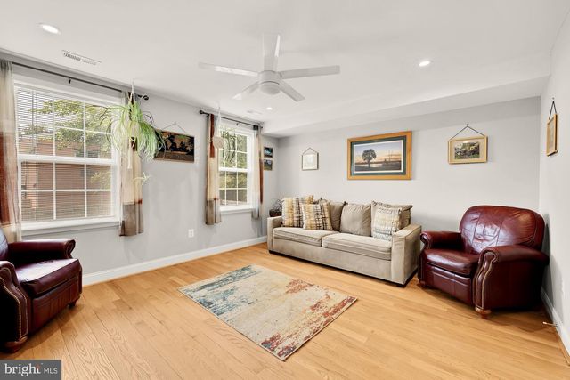 4521 CLAY ST NE, Washington, DC 20019