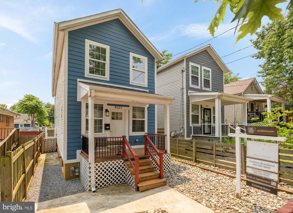 4521 CLAY ST NE, Washington, DC 20019
