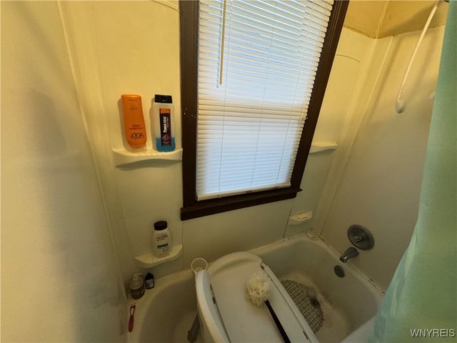 1133 Whitney Avenue, Niagara Falls, NY 14301