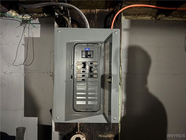 1133 Whitney Avenue, Niagara Falls, NY 14301