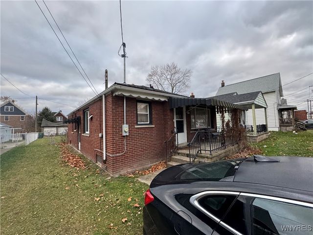 1133 Whitney Avenue, Niagara Falls, NY 14301