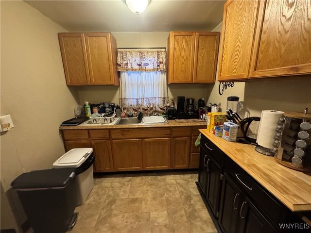 1133 Whitney Avenue, Niagara Falls, NY 14301