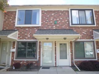 30653 Hidden Pines Street, Roseville, MI 48066