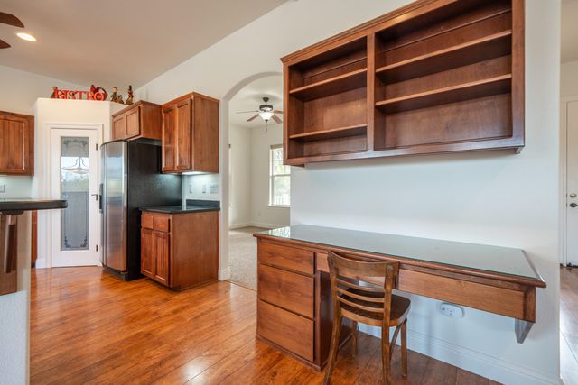 8180 Whispering Oaks Road, Redding, CA 96002