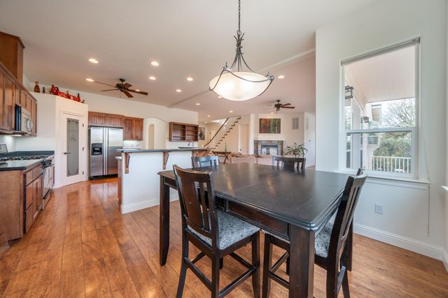 8180 Whispering Oaks Road, Redding, CA 96002