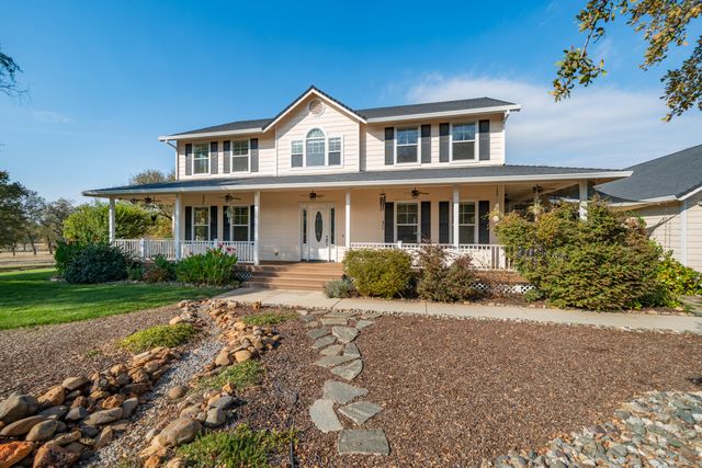 8180 Whispering Oaks Road, Redding, CA 96002