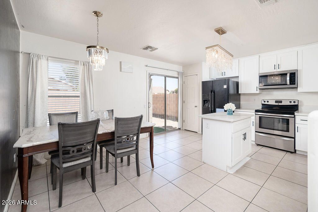43842 W ELIZABETH Avenue, Maricopa, AZ 85138 — photo 5