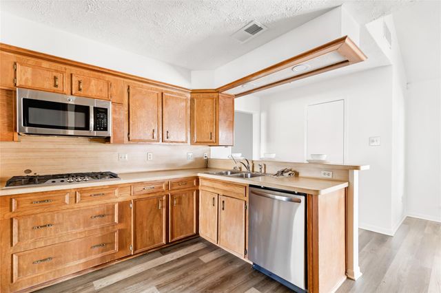 10122 Sageglow Drive, Houston, TX 77089