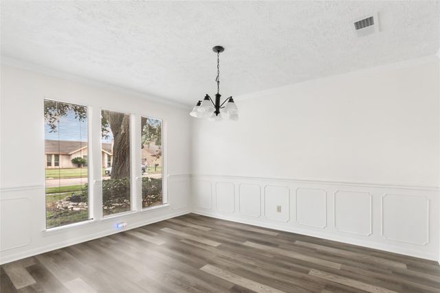 10122 Sageglow Drive, Houston, TX 77089