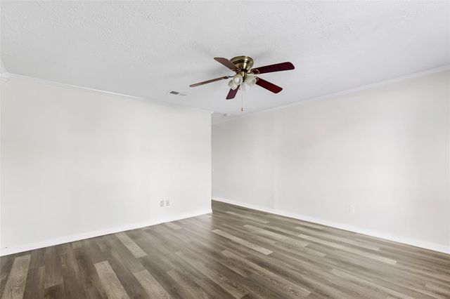 10122 Sageglow Drive, Houston, TX 77089