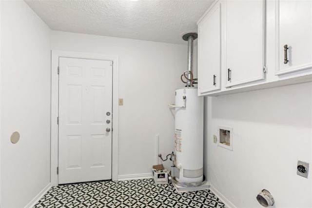 10122 Sageglow Drive, Houston, TX 77089