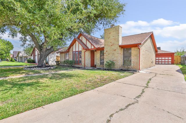 10122 Sageglow Drive, Houston, TX 77089