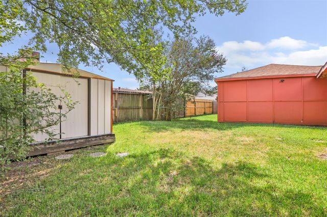 10122 Sageglow Drive, Houston, TX 77089
