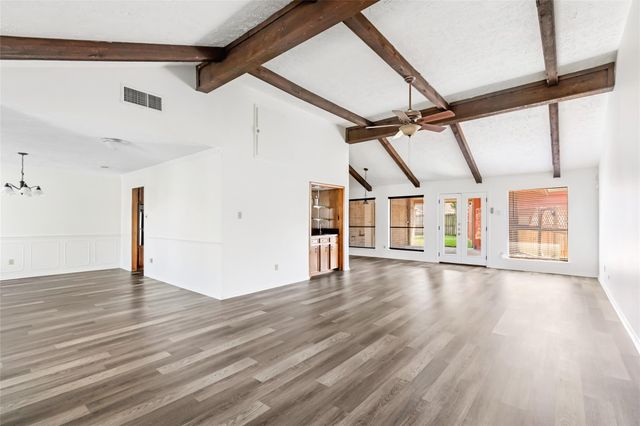 10122 Sageglow Drive, Houston, TX 77089