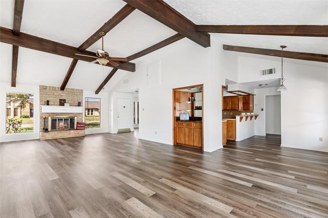 10122 Sageglow Drive, Houston, TX 77089