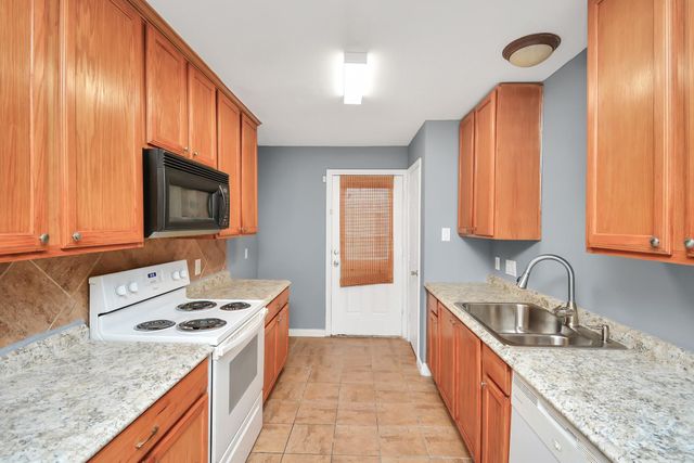 11899 Algonquin Drive 1, Houston, TX 77089