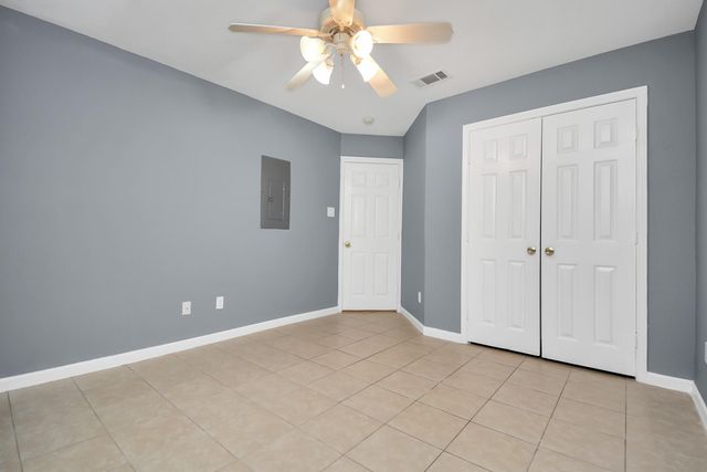 11899 Algonquin Drive 1, Houston, TX 77089