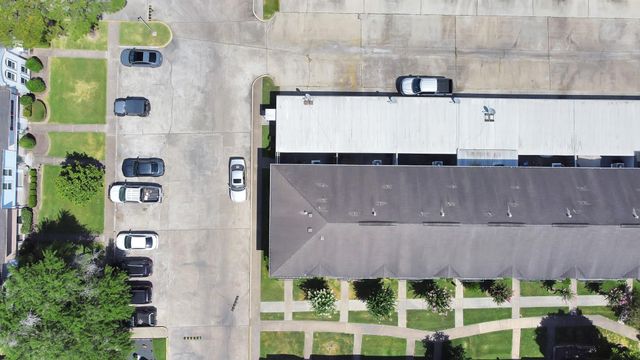 11899 Algonquin Drive 1, Houston, TX 77089