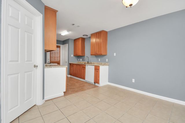 11899 Algonquin Drive 1, Houston, TX 77089