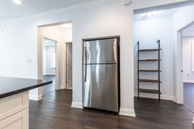 68 Line St 1, Somerville, MA 02143