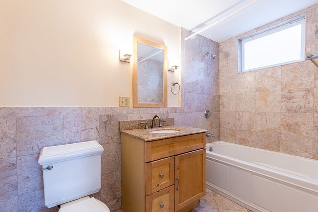 68 Line St 1, Somerville, MA 02143