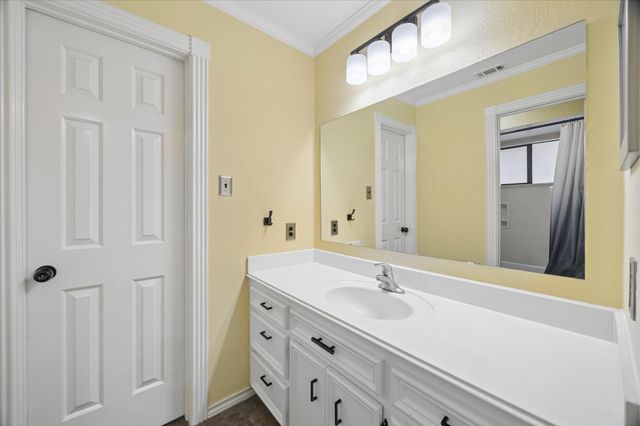 5823 Ashmere Ln, Spring, TX 77379