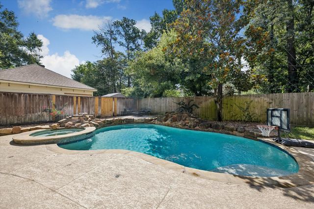 5823 Ashmere Ln, Spring, TX 77379