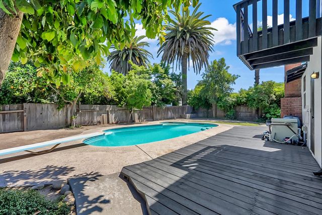 1220 Sonoma Ave, Modesto, CA 95355