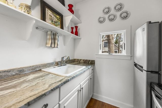 194 Route 6a, Yarmouth, MA 02675