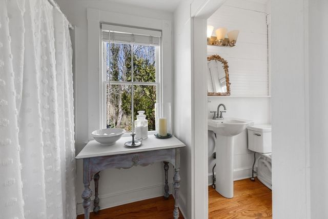 194 Route 6a, Yarmouth, MA 02675