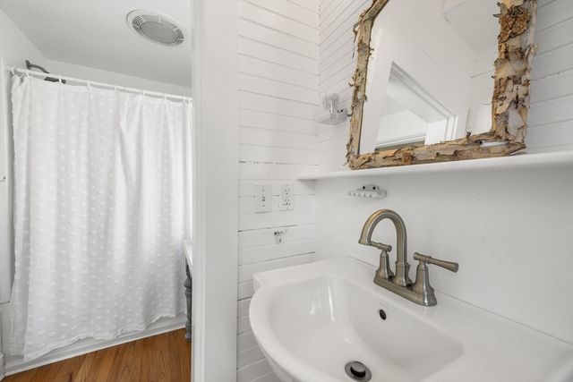 194 Route 6a, Yarmouth, MA 02675