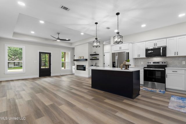 1457 Rue De Courmont, Gautier, MS 39553