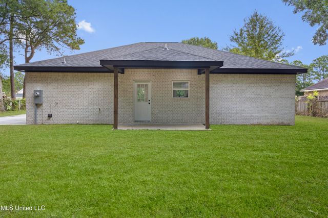 1457 Rue De Courmont, Gautier, MS 39553
