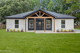1457 Rue De Courmont, Gautier, MS 39553