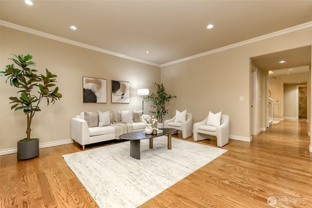1847 Pointe Woodworth Drive NE, Tacoma, WA 98422