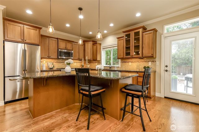 1847 Pointe Woodworth Drive NE, Tacoma, WA 98422