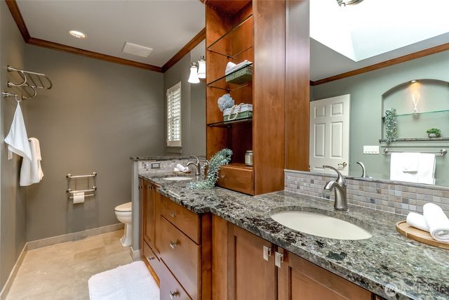 1847 Pointe Woodworth Drive NE, Tacoma, WA 98422