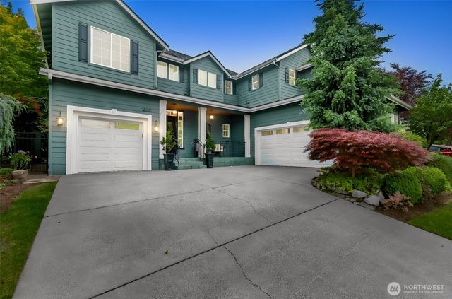 1847 Pointe Woodworth Drive NE, Tacoma, WA 98422