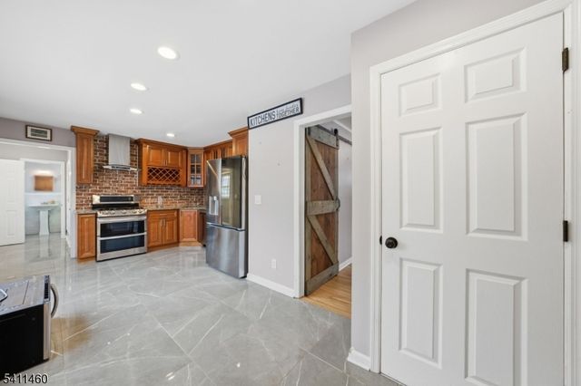 162 Mali Dr, North Plainfield Boro, NJ 07062