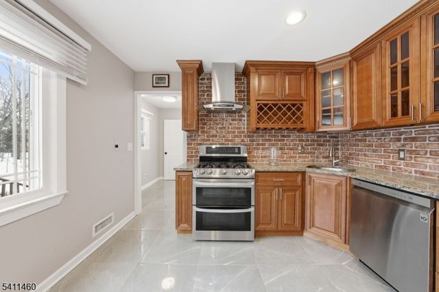 162 Mali Dr, North Plainfield Boro, NJ 07062