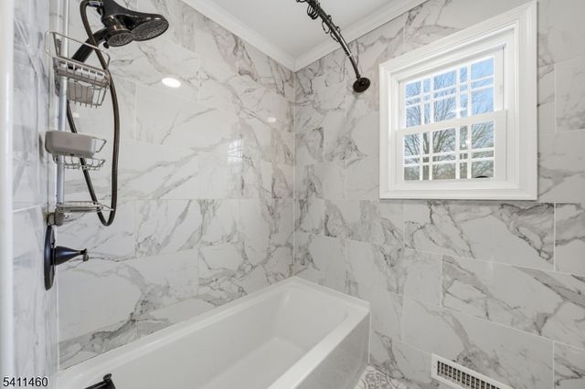 162 Mali Dr, North Plainfield Boro, NJ 07062