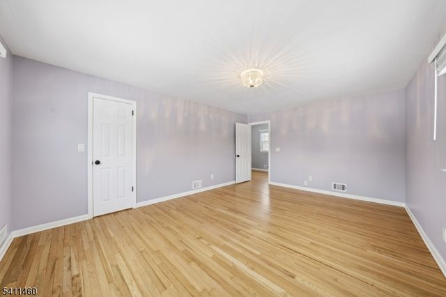 162 Mali Dr, North Plainfield Boro, NJ 07062