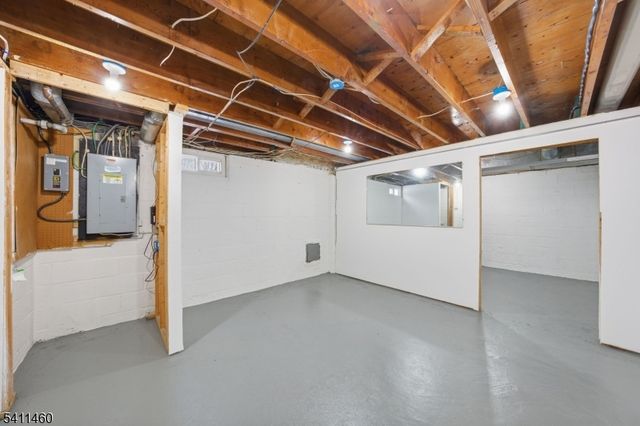 162 Mali Dr, North Plainfield Boro, NJ 07062