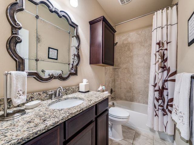 1220 Isabella Lane, Savannah, TX 76227
